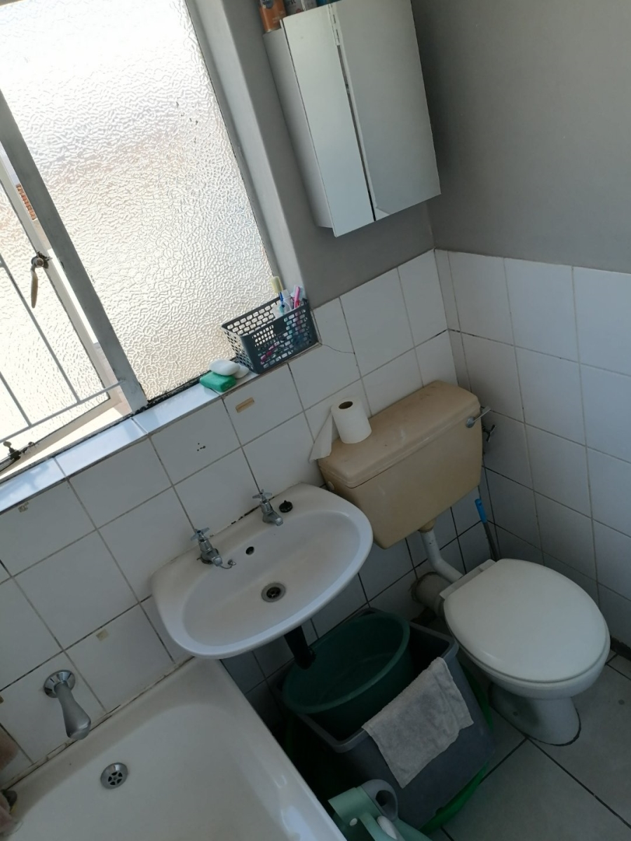 To Let 1 Bedroom Property for Rent in Bloemfontein Free State